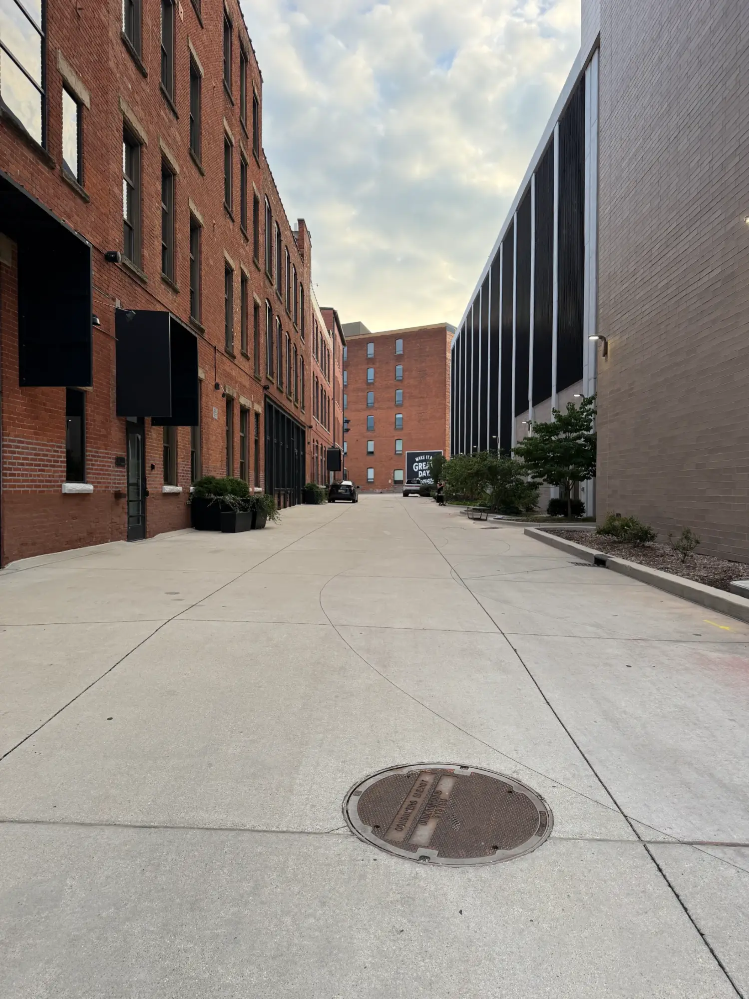 The entrance beside the Haymarket Building on East Michigan Avenue
